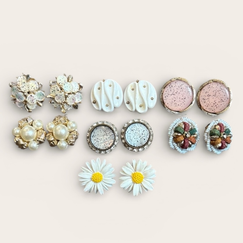 Vintage Clip-On Earrings Trifari Lisner Lot of 7 Hong Kong